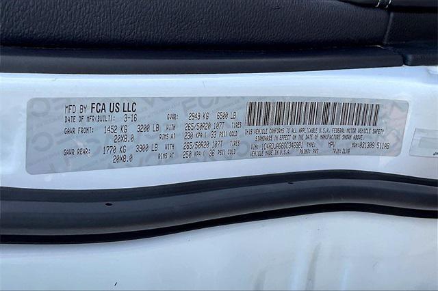 Photo of 2016 Bright White Clearcoat Dodge Durango