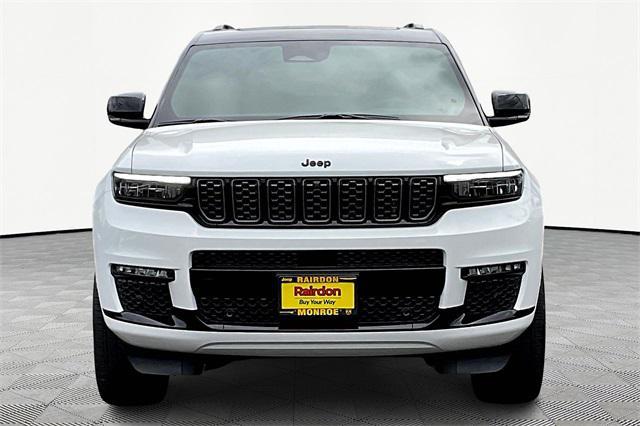 Photo of 2025 Bright White Clearcoat Jeep Grand Cherokee L