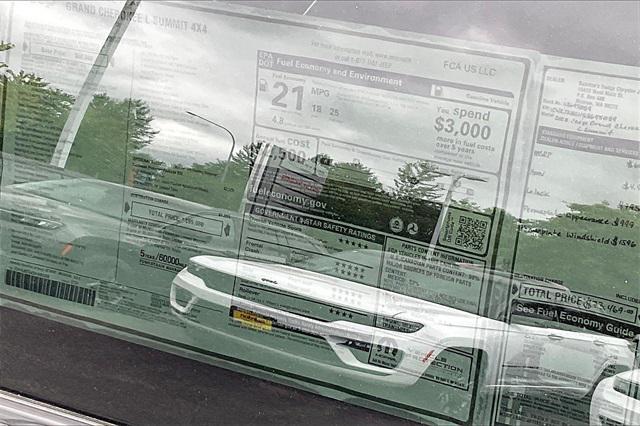 Photo of 2025 Bright White Clearcoat Jeep Grand Cherokee L