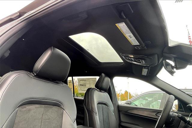 Photo of 2025 Baltic Gray Metallic Clearcoat Jeep Grand Cherokee L
