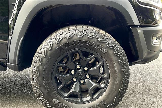 Photo of 2021 Diamond Black Crystal Pearlcoat RAM 1500