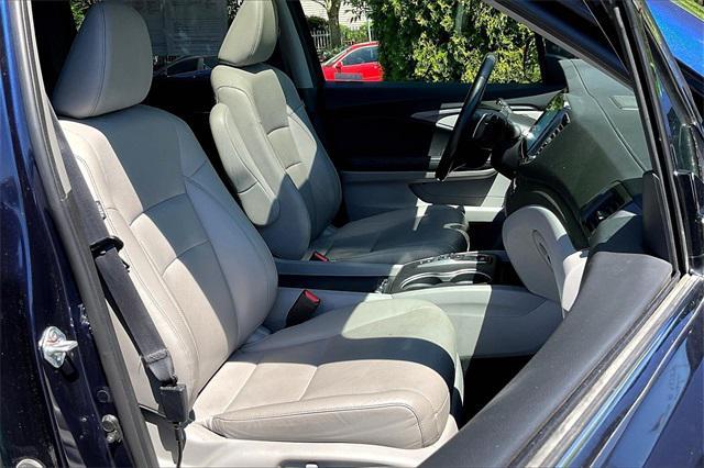 Photo of 2022 Obsidian Blue Pearl Honda Ridgeline