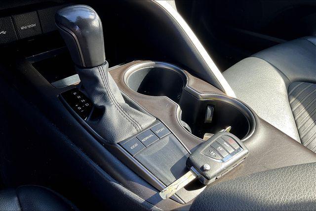 Photo of 2022 Predawn Gray Mica Toyota Camry