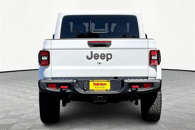 Photo of 2025 Bright White Clearcoat Jeep Gladiator
