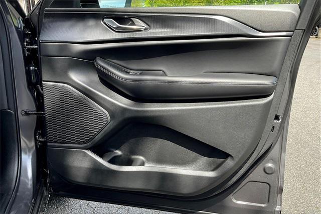 Photo of 2025 Baltic Gray Metallic Clearcoat Jeep Grand Cherokee