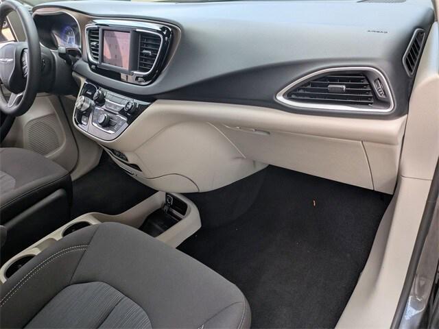 Photo of 2023 Granite Crystal Metallic Clearcoat Chrysler Voyager