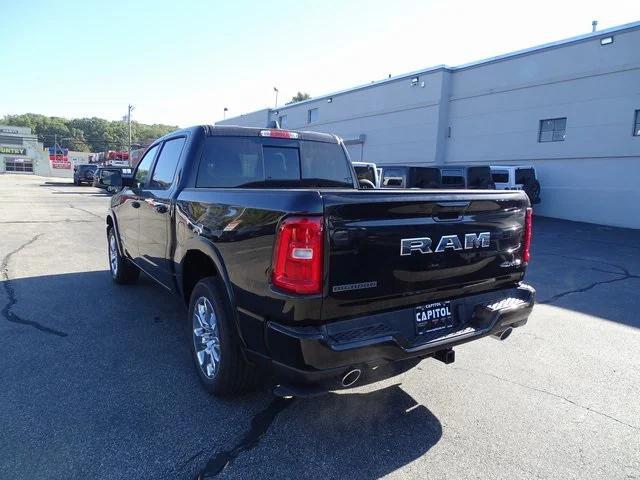 Photo of 2026 Diamond Black Crystal Pearlcoat RAM 1500