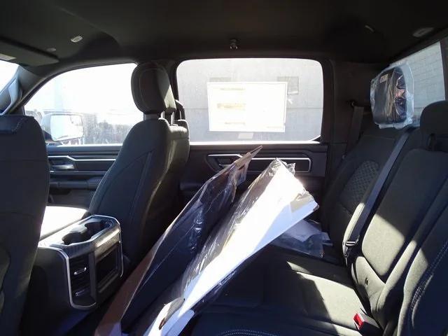 Photo of 2026 Diamond Black Crystal Pearlcoat RAM 1500