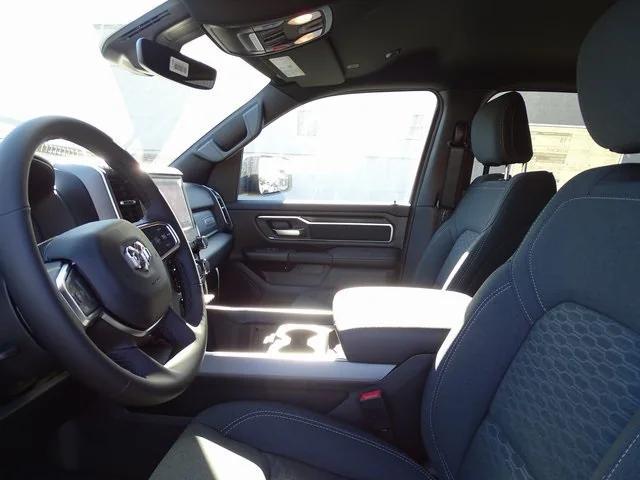 Photo of 2026 Diamond Black Crystal Pearlcoat RAM 1500