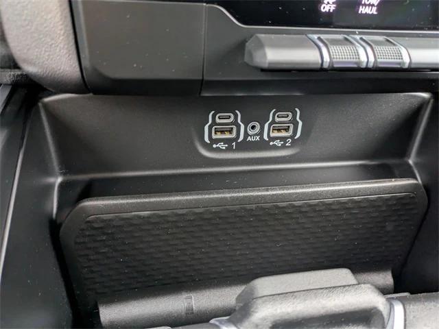 Photo of 2023 Bright White Clearcoat RAM 1500