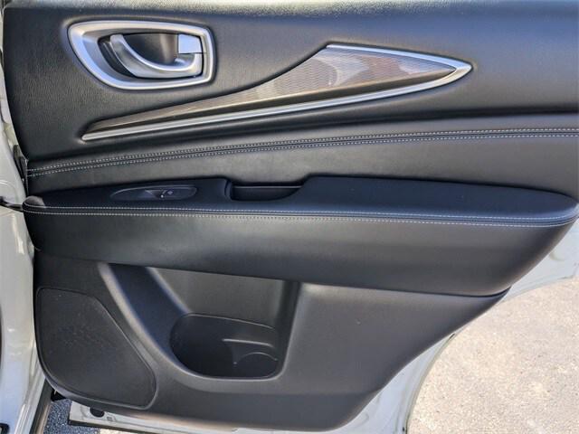 Photo of 2020 Majestic White INFINITI QX60