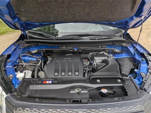 Photo of 2022 Octane Blue Metallic Mitsubishi Eclipse Cross
