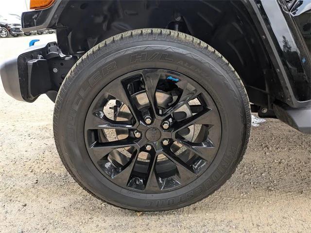 Photo of 2022 Black Clearcoat Jeep Wrangler Unlimited 4xe