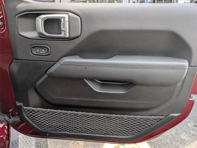Photo of 2021 Snazzberry Pearlcoat Jeep Wrangler Unlimited