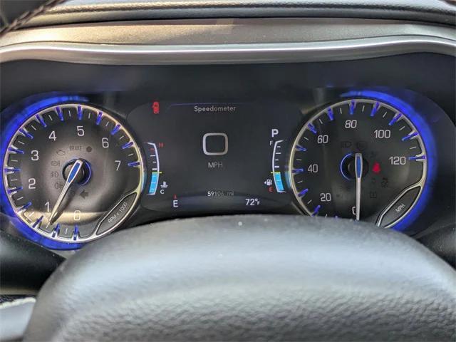 Photo of 2024 Diamond Black Crystal Pearlcoat Chrysler Pacifica