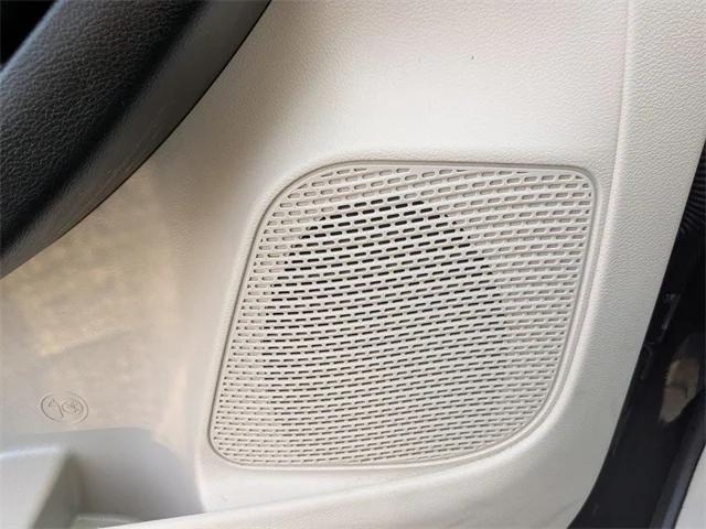Photo of 2024 Diamond Black Crystal Pearlcoat Chrysler Pacifica