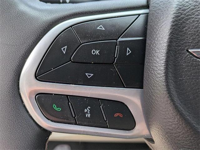 Photo of 2024 Diamond Black Crystal Pearlcoat Chrysler Pacifica
