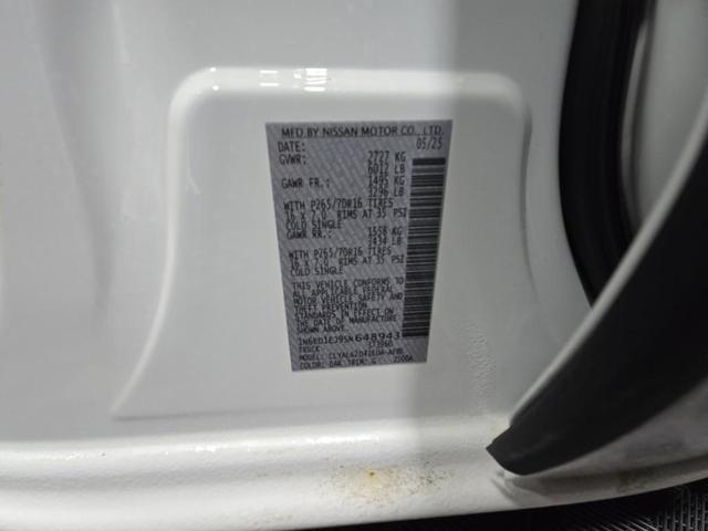 Photo of 2025 Glacier White Nissan Frontier