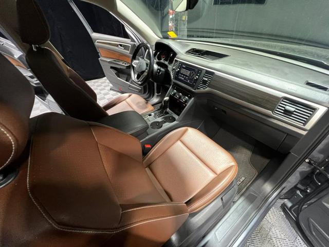 Photo of 2021 Platinum Gray Metallic Volkswagen Atlas