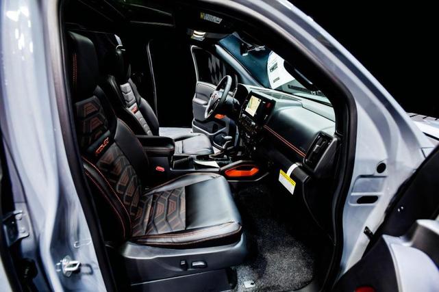 Photo of 2025 Boulder Gray Metallic Nissan Frontier
