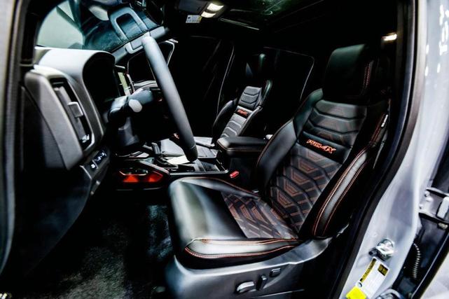 Photo of 2025 Boulder Gray Metallic Nissan Frontier