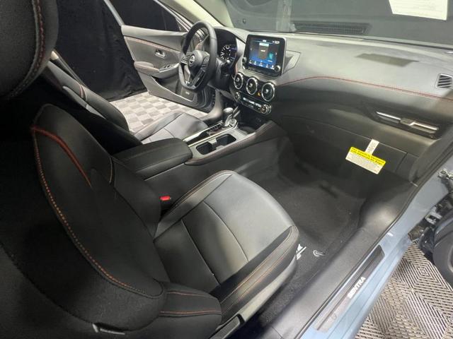 Photo of 2025 2t Gry Blk Roof Nissan Sentra