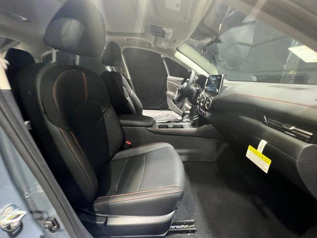 Photo of 2025 2t Gry Blk Roof Nissan Sentra