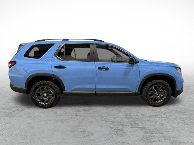 Photo of 2025 Diffused Sky Pearl Honda Pilot