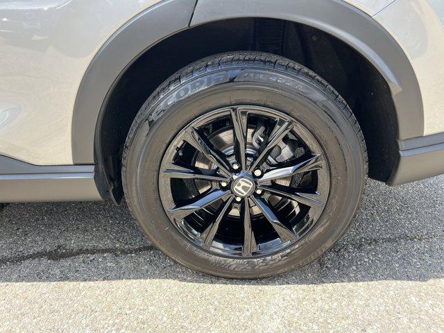 Photo of 2024 Lunar Silver Metallic Honda CR-V Hybrid
