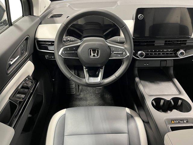 Photo of 2025 Snowfall Pearl Honda Prologue