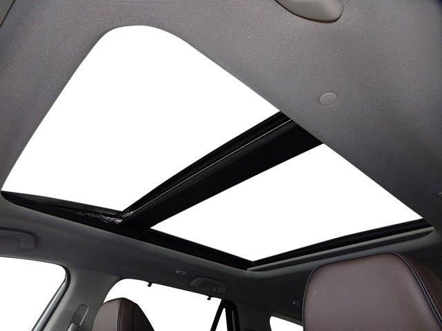 Photo of 2025 Platinum White Pearl Honda Pilot