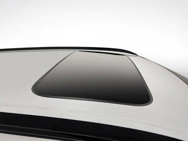 Photo of 2025 Platinum White Pearl Honda CR-V Hybrid