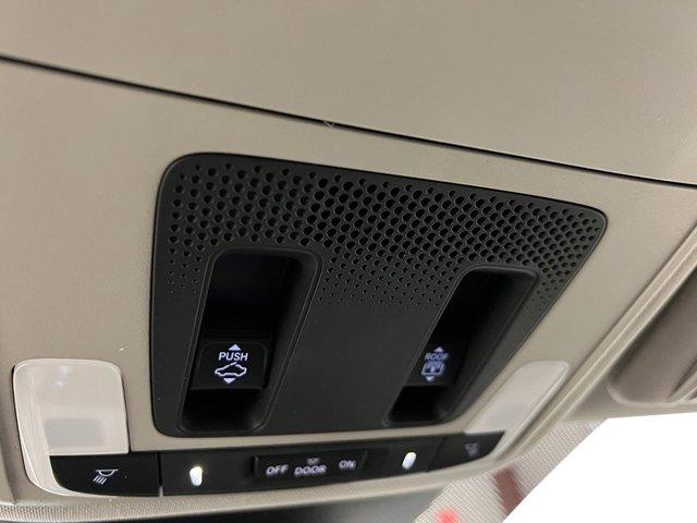 Photo of 2025 Crystal Black Pearl Honda Pilot