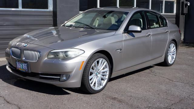 2011 BMW 550