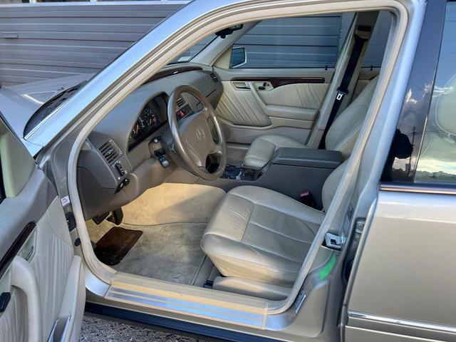 Photo of 1997 Smoke SIlver Mercedes-Benz C-Class