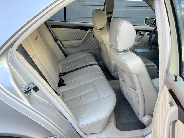 Photo of 1997 Smoke SIlver Mercedes-Benz C-Class