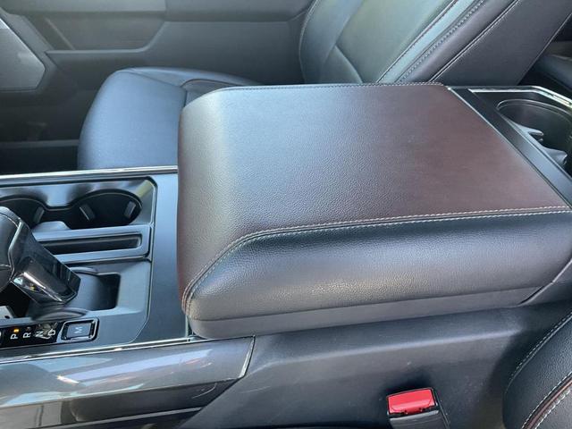 Photo of 2022 Black Ford F-150