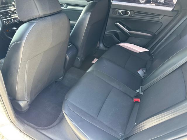Photo of 2023 Platinum White Pearl Honda Civic