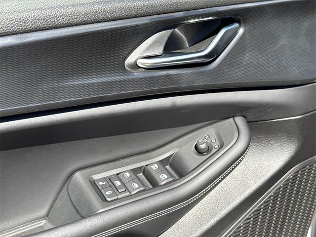 Photo of 2025 Silver Zynith Jeep Grand Cherokee