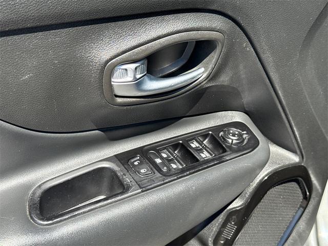 Photo of 2020 Sting-Gray Clearcoat Jeep Renegade