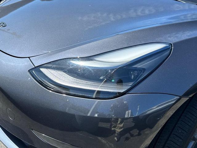 Photo of 2023 Midnight Silver Metallic Tesla Model 3