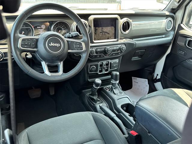 Photo of 2023 Bright White Clearcoat Jeep Wrangler
