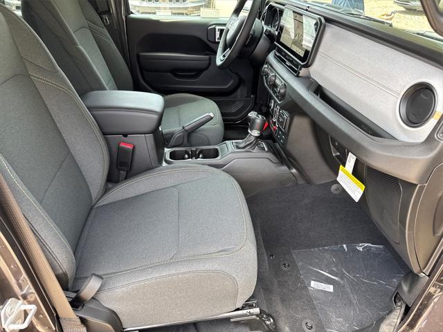 Photo of 2025 Granite Crystal Metallic Clearcoat Jeep Wrangler 4xe
