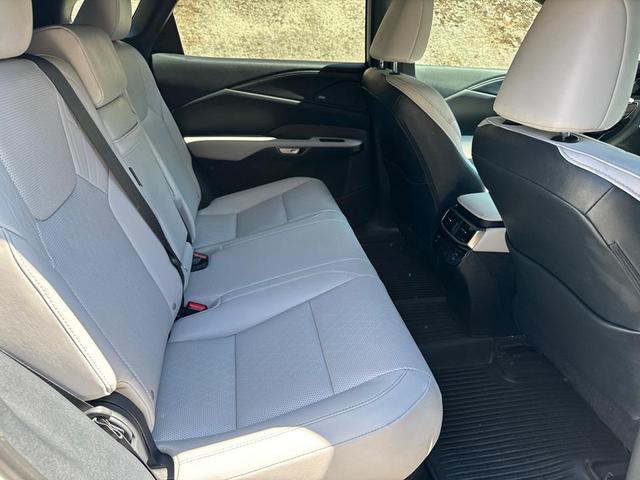 Photo of 2024 Eminent White Pearl Lexus RX 350