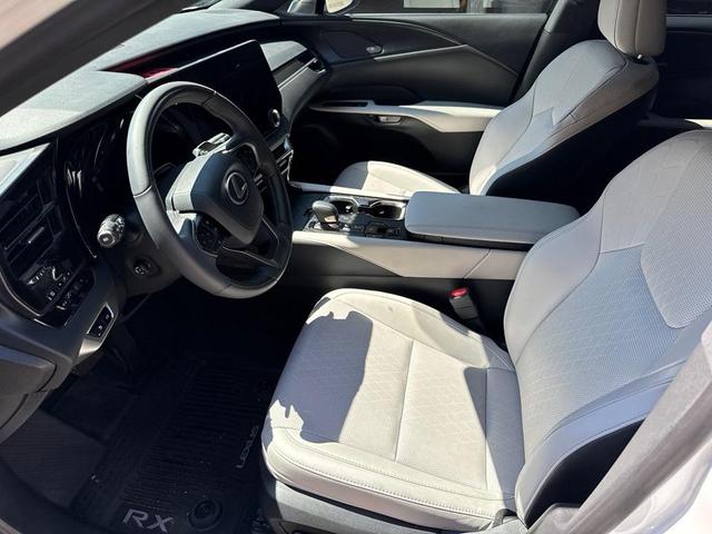 Photo of 2024 Eminent White Pearl Lexus RX 350