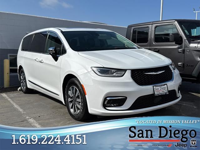 2023 Chrysler Pacifica Hybrid