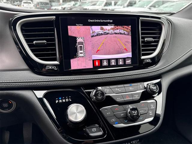 Photo of 2025 Bright White Clearcoat Chrysler Pacifica Hybrid