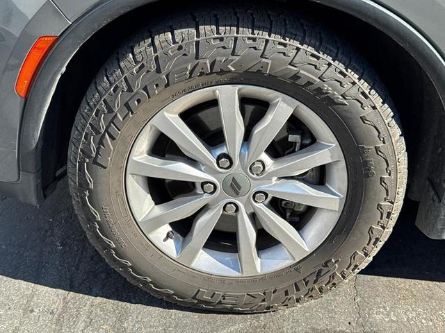 Photo of 2021 Destroyer Gray Clearcoat Dodge Durango
