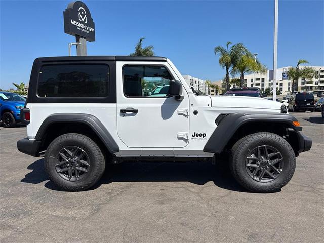 Photo of 2025 Bright White Clearcoat Jeep Wrangler