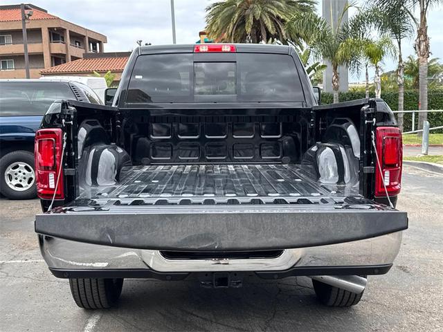 Photo of 2025 Diamond Black Crystal Pearlcoat RAM 2500